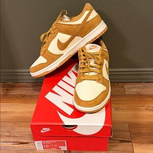 Nike Women’s Coconut Milk/Flax-Sail (Tan and Cream) Dunk Low Sneakers sz 10 NWT